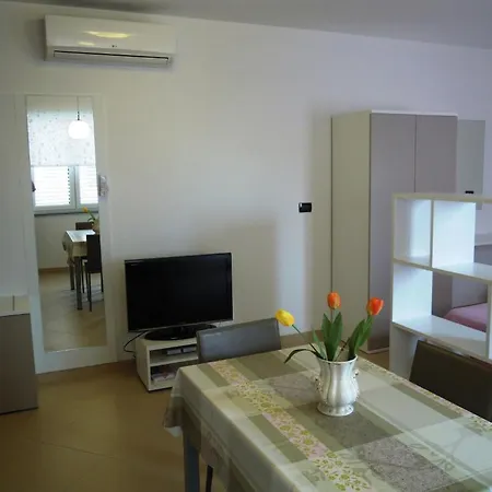 L'ulivo Apartment *