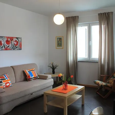 L'ulivo Apartment *
